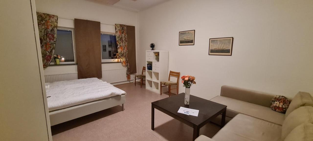 Kg Sleepover & Staellplats Karl Gustav Zewnętrze zdjęcie